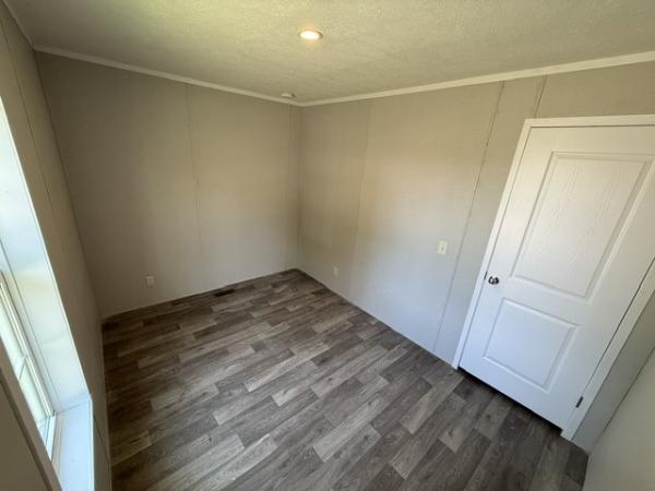 2022 Champion RFN1670905 Mobile Home