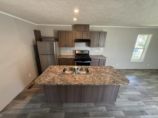 2022 Champion RFN1670905 Mobile Home