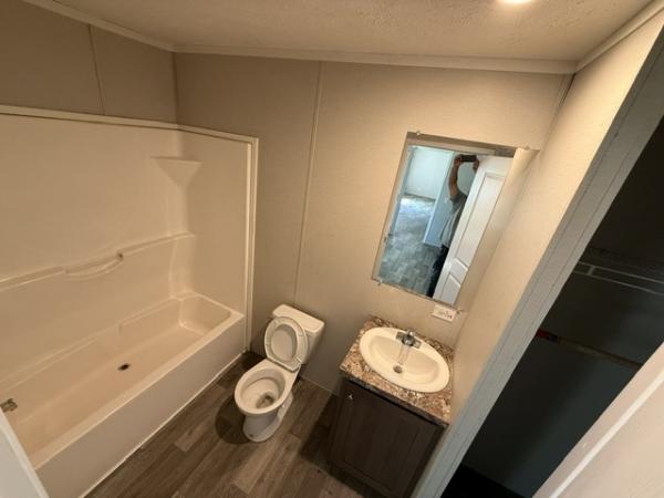 2022 Champion RFN1670905 Mobile Home