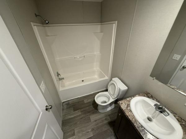 2022 Champion RFN1670905 Mobile Home