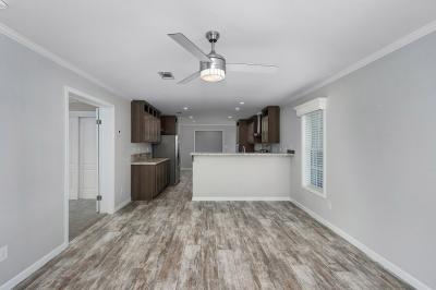 Photo 4 of 37 of home located at 104 Cottonwood Naples, FL 34112