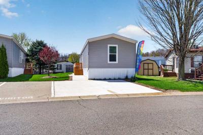 Photo 2 of 21 of home located at 523 Butternut Dr. #4 Holland, MI 49424