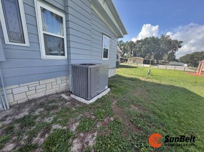 Photo 3 of 27 of home located at 1231 Sunset Drive Leesburg, FL 34788