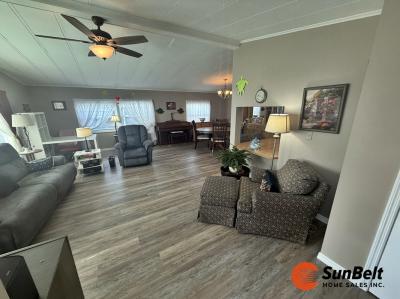 Photo 5 of 27 of home located at 1231 Sunset Drive Leesburg, FL 34788