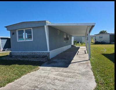 Photo 3 of 8 of home located at 2910 Hibiscus Run Lane Ruskin, FL 33570