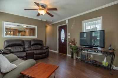 Photo 3 of 21 of home located at 3 North Mountainview Mhp Stony Point, NY 10980