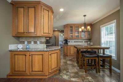 Photo 4 of 21 of home located at 3 North Mountainview Mhp Stony Point, NY 10980