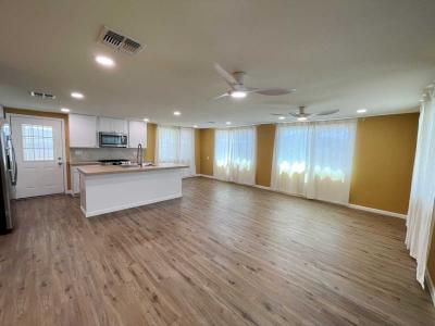 Photo 5 of 45 of home located at 300 S Val Vista Dr Lot #86 Mesa, AZ 85204