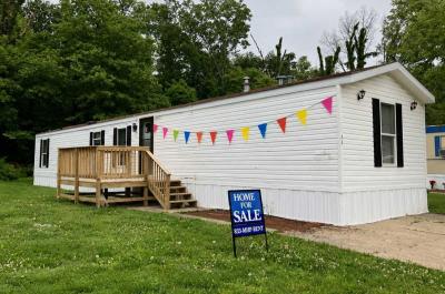 Mobile Home at 44 Deerwood Park Centralia, IL 62801