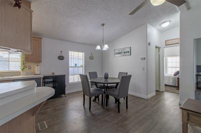 Photo 5 of 20 of home located at 205 Codyerin Dr. Henderson, NV 89074