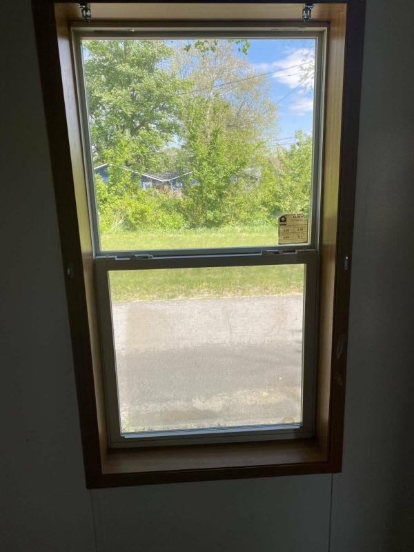 2005  Mobile Home For Sale