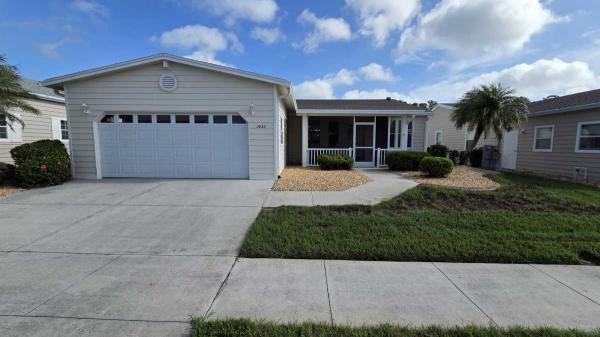 2005  Mobile Home For Sale