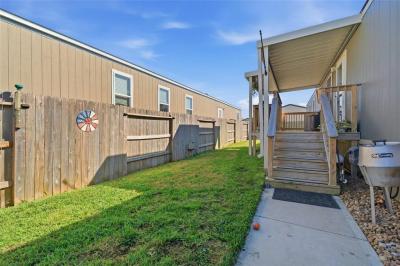 Photo 2 of 17 of home located at 135 Lear Lane, Pearland, Tx, Usa Pearland, TX 77581