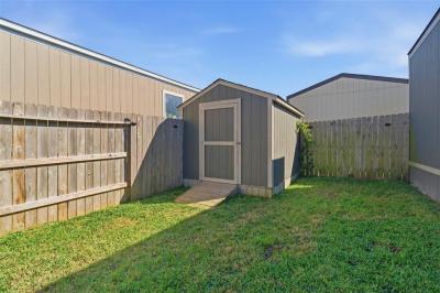 Photo 3 of 17 of home located at 135 Lear Lane, Pearland, Tx, Usa Pearland, TX 77581