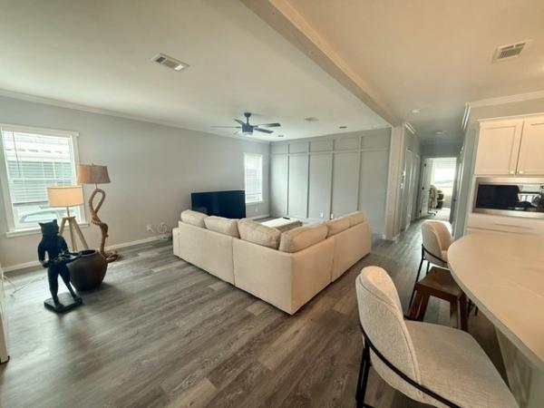2025 Palm Harbor 340EL28562A Mobile Home