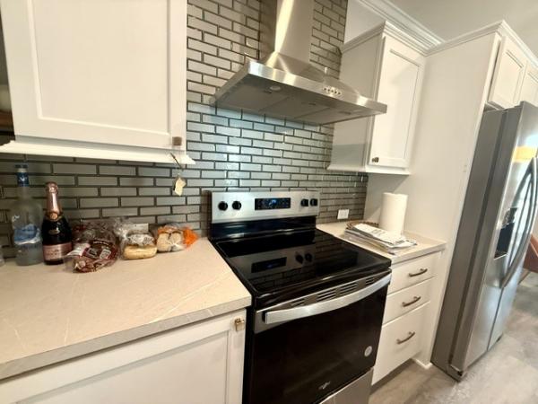 2025 Palm Harbor 340EL28562A Mobile Home