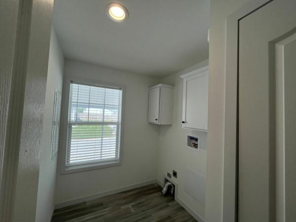 2023 Clayton - Middlebury Center St 5228-MS014 Mobile Home