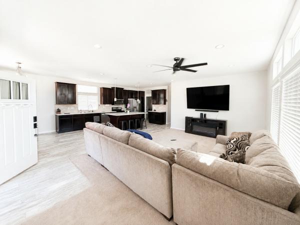 2018 Champion Kingsbrook Mobile Home