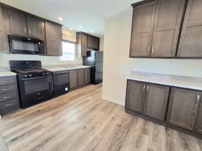 Photo 2 of 5 of home located at 10450 6 Mile Rd 177 Battle Creek, MI 49014