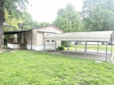 Mobile Home at 609 Mariway Rd Lot 47 Indianapolis, IN 46234