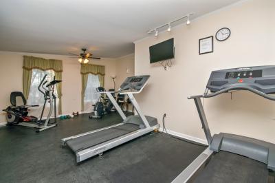 Photo 4 of 9 of home located at 857 Birchwood Drive Lockport, NY 14094