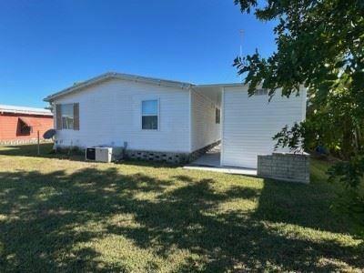 Photo 3 of 13 of home located at 13 Parrot Place North Fort Myers, FL 33917