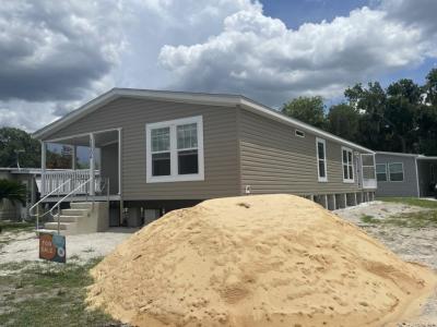 Mobile Home at 13204 Grape Avenue Grand Island, FL 32735