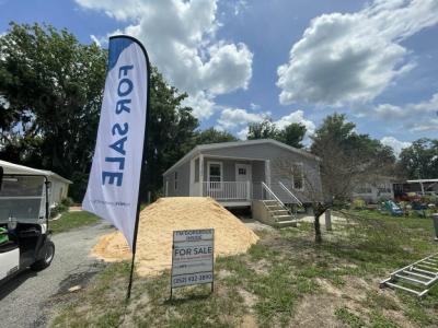 Photo 2 of 20 of home located at 13142 Grape Avenue Grand Island, FL 32735