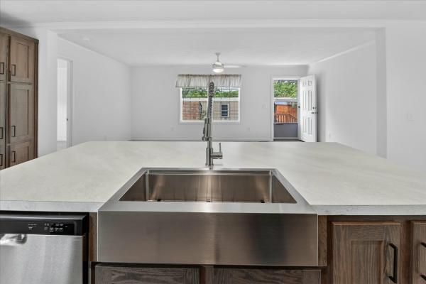 2025 Colony 49 550BP28563A  Home