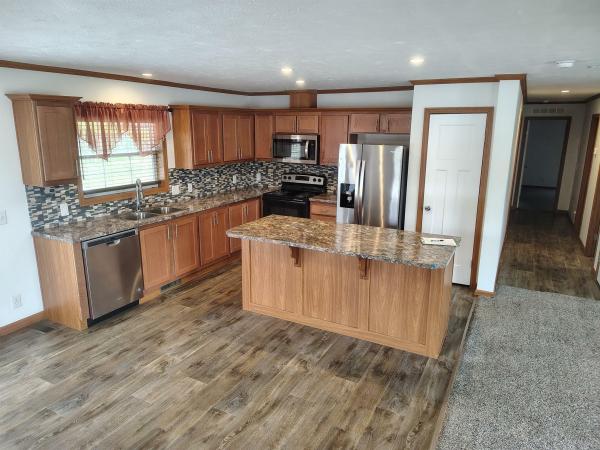 2021 Skyline 32 FX 2218 P  Home