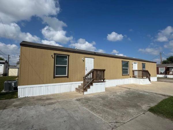 Photo 1 of 2 of home located at 3707 E Us Business 83, #208 Donna, TX 78537