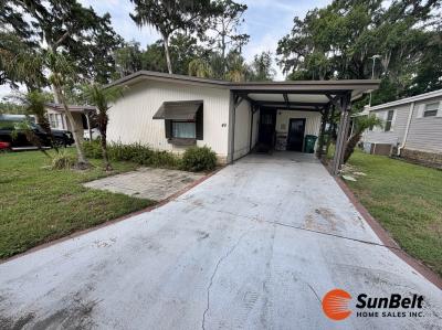 Photo 3 of 20 of home located at 28944 Hubbard Street, Lot 49 Leesburg, FL 34748
