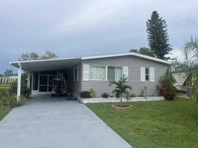 Mobile Home at 19243 Meadowbrook Ct North Fort Myers, FL 33903