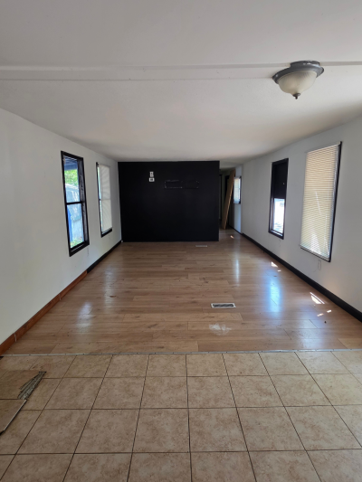 Photo 4 of 6 of home located at 2668 Chateau Drive #117 Norton Shores, MI 49441