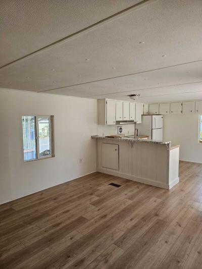 Photo 3 of 8 of home located at 21100 NE Sandy Blvd. #32 Fairview, OR 97024