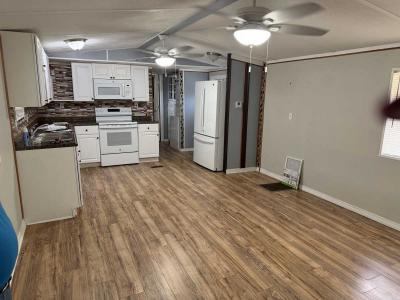 Mobile Home at 11940 N Us Hwy 301 Lot 75B Thonotosassa, FL 33592