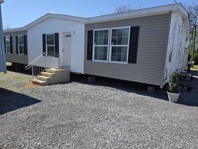 Photo 2 of 13 of home located at 236 Charlestown Road Martinsburg, WV 25405