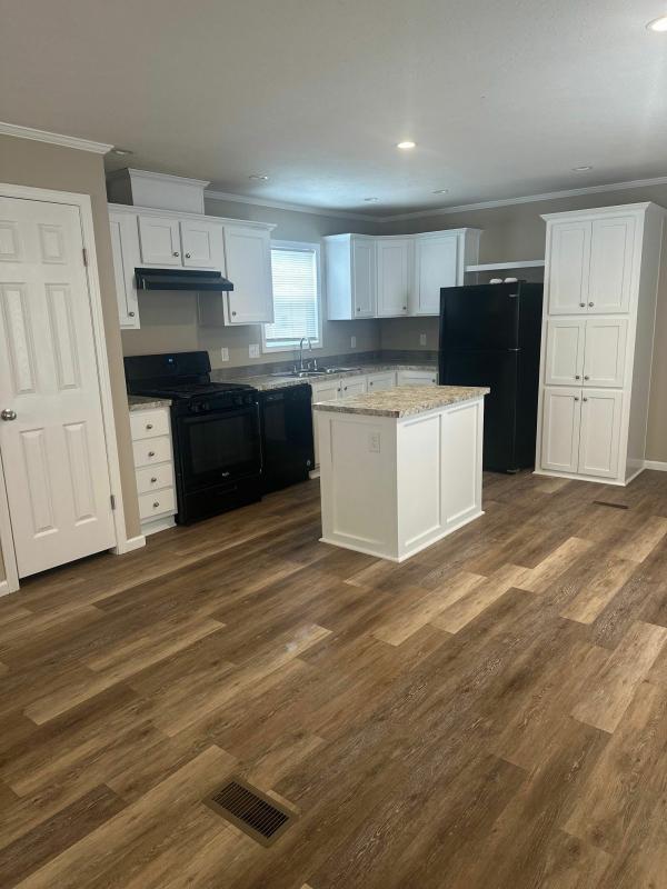 Photo 1 of 2 of home located at 13318 S. Dixie Hwy. # 163 Holly, MI 48442