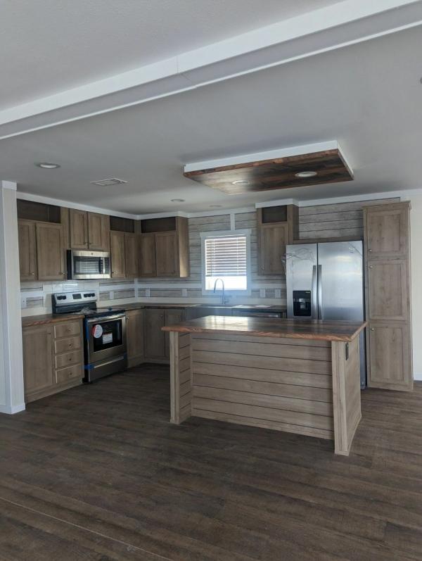 2022 American Homestar Corp Oak Creek Mobile Home