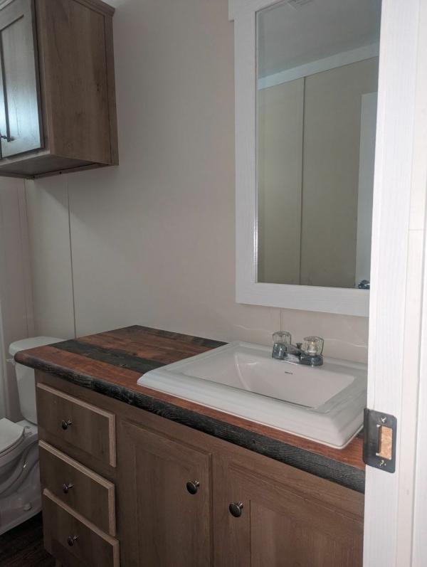 2022 American Homestar Corp Oak Creek Mobile Home
