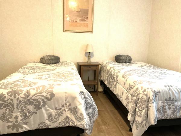 2006 Homes of Merit T14126 Mobile Home