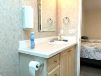 2006 Homes of Merit T14126 Mobile Home