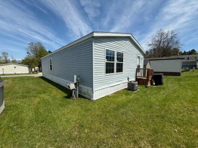 Photo 3 of 22 of home located at 15588 Pine Ridge Drive #92 Linden, MI 48451