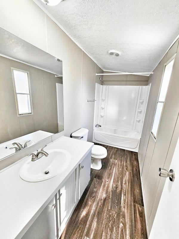 2002 HBOS Oakwood Mobile Home
