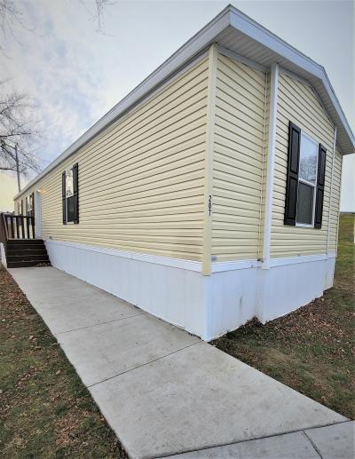 Mobile Home at 3011 W 52nd Street Lot 207 Davenport, IA 52806
