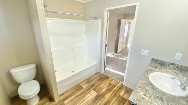 2018 Clayton Homes Inc Yes Mobile Home