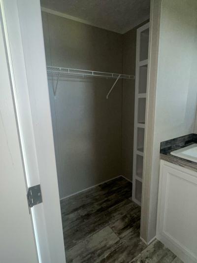 Mobile Home at 930 Sanddunes Cv Sumter, SC 29153