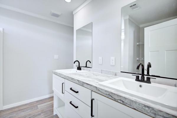 2025 Palm Harbor 24 340CS28563B  Home