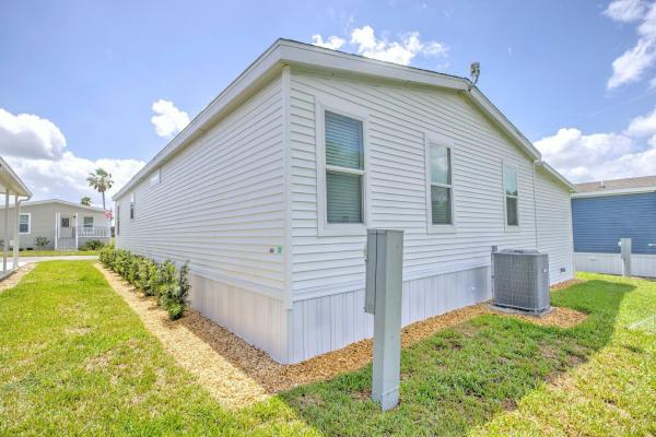 2025 Palm Harbor 24 340CS28563B  Home