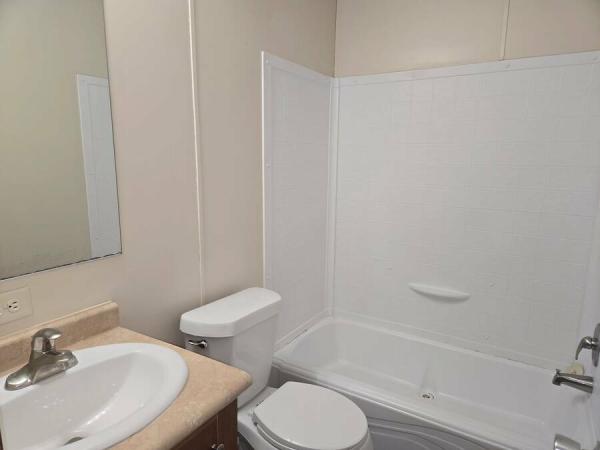 2019 LONESTAR166432F  Home